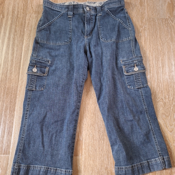 Lee Pants - Y2k Medium Wash Women's Denim Capri Jorts
